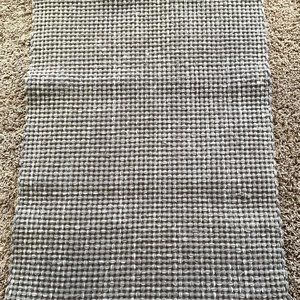 Crate and Barrel Della Grey Cotton Flat Weave Rug 2'x3'